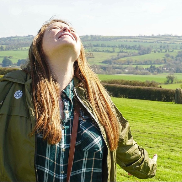 Meet your Posher, Katie - Picture 3 of 4